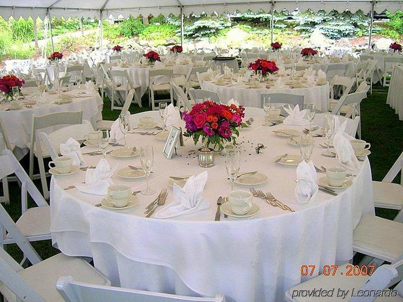 Nichols Village Hotel And Spa Clarks Summit Екстер'єр фото