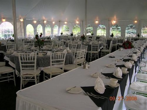Nichols Village Hotel And Spa Clarks Summit Екстер'єр фото