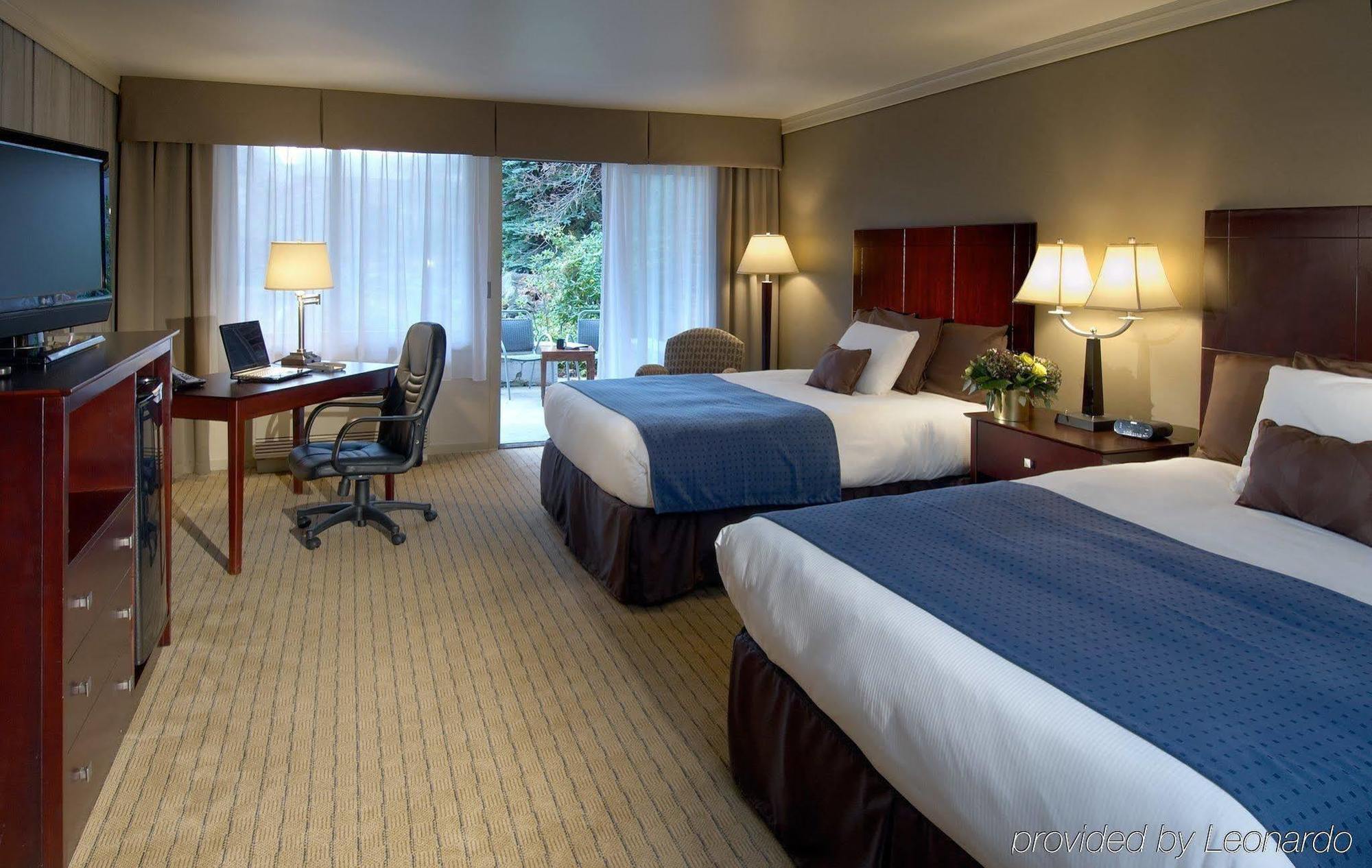 Nichols Village Hotel And Spa Clarks Summit Екстер'єр фото